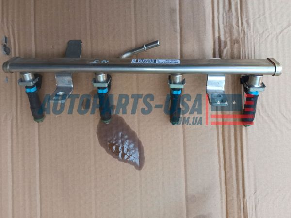 Паливна рейка 4593987AC паливні форсунки 04593986AB cкоба кріплення 53032905AA Jeep Compass 2017-2022 2.4 комплект оригінал