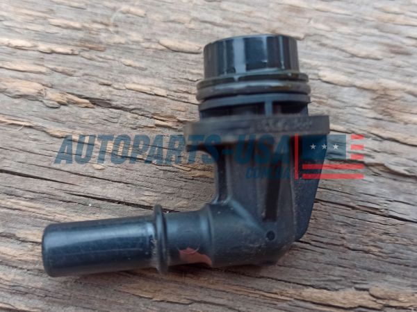 Штуцер вакуумного насоса Jeep Compass 2017-2022 Mopar 68526636AA Штуцер вакуумного насоса Jeep Compass 2017-2022 Mopar 68526636AA