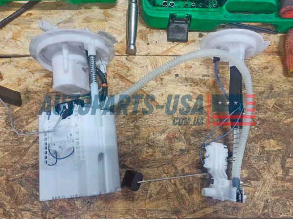 Паливний насос з датчиком рівня палива Jeep Trailhawk 2020 3.2 68109894AD