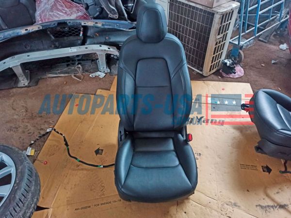 Сидіння пасажирське, чорне, Airbag, шкіра в ідельному стані Tesla Model 3 18 7654324-01-E