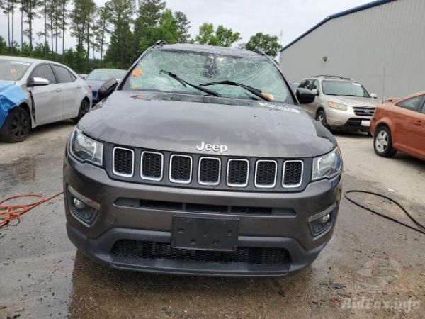 Jeep Compass Latitude 2018 Gray 2.4L 4 